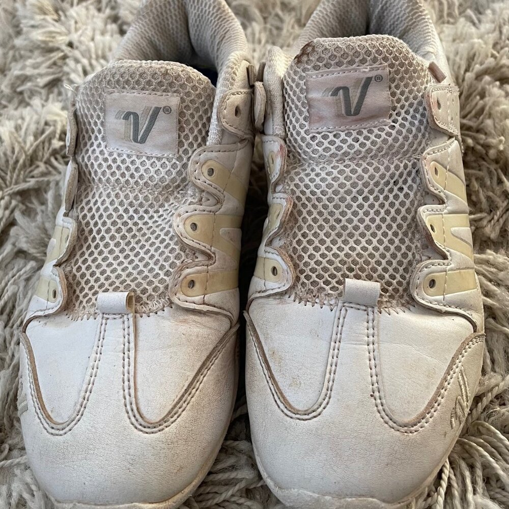 Girls Varsity Tradition Cheer/Gymnastics Shoes - size 5